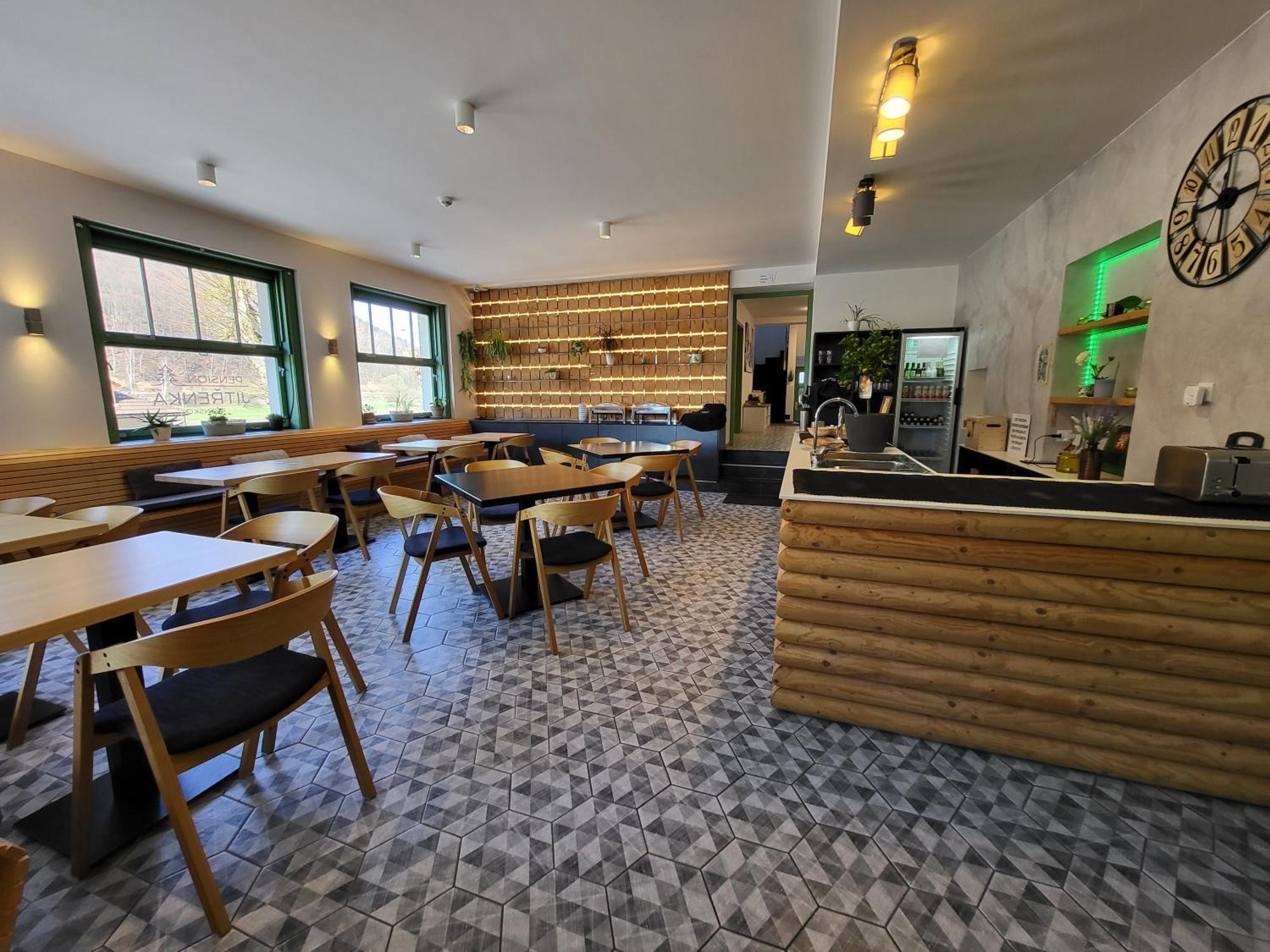 Pension Jitrenka Hrensko - Breakfast Included & Free Parking Hotel